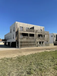 Boisboréal – Fabrication et pose de mur ossature bois à Coëx