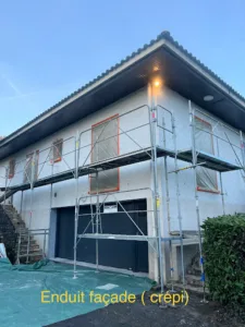 Michael Rénovation – Couvreur 81 : Réparation Fuites Traitement Nettoyage Toiture Couverture Charpente Peinture Tarn Albi à Albi