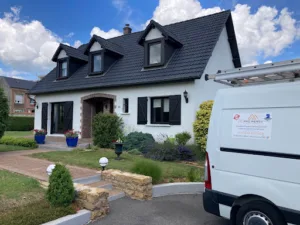 Jm pro renov couvreur à Sedan : Rénovation & démoussage de toiture / Gouttière | Peinture toit à Dom-le-Mesnil