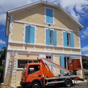 DELTA BATIMENT, COUVREUR CHARPENTIER,ARTISAN PEINTRE à Sainte-Livrade-sur-Lot