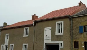 Style Toit à Cosnes-et-Romain