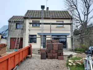 Thermo Toiture tout travaux de couverture charpente zinguerie isolation 89 et 77 urgence toiture 24/7 à Champigny