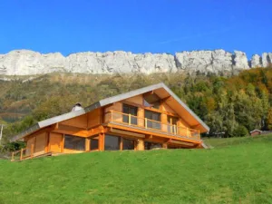 CARRE BOIS à Allonzier-la-Caille