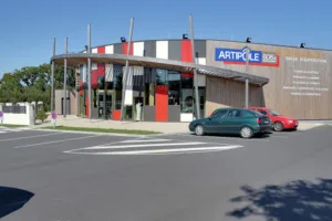 Salle d’exposition ARTIPÔLE BOIS à Saint Nazaire à Saint-Nazaire