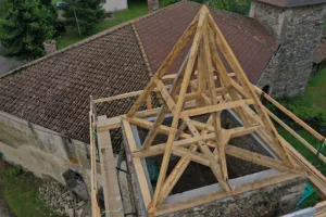 Colas charpente à Saint-André-le-Gaz