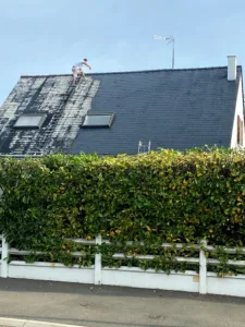 OUEST peinture ravalement, Couverture, Nettoyage Démoussage de toiture à Angers 49000 à Saint-Barthélemy-d'Anjou