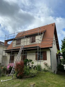 LES COMPAGNONS couvreurs charpentiers à Chelles