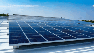 Dans un contexte où la transition énergétique se fait plus urgente que jamais, l’installation de panneaux solaires séduit un nombre toujours croissant de propriétaires. Pourtant, intégrer ces dispositifs performants tout en préservant l’étanchéité de la toiture demeure un défi technique […]