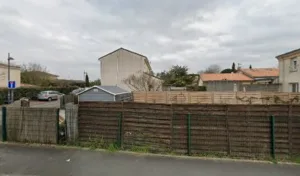Ouinet Structure Bois à Bruges