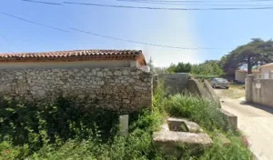 Entreprise rénovation toiture, artisan couvreur zingueur expérimenté agrée RGE Qualibat à Lançon-Provence