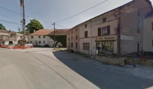 La maison qui chemine à Les Voivres